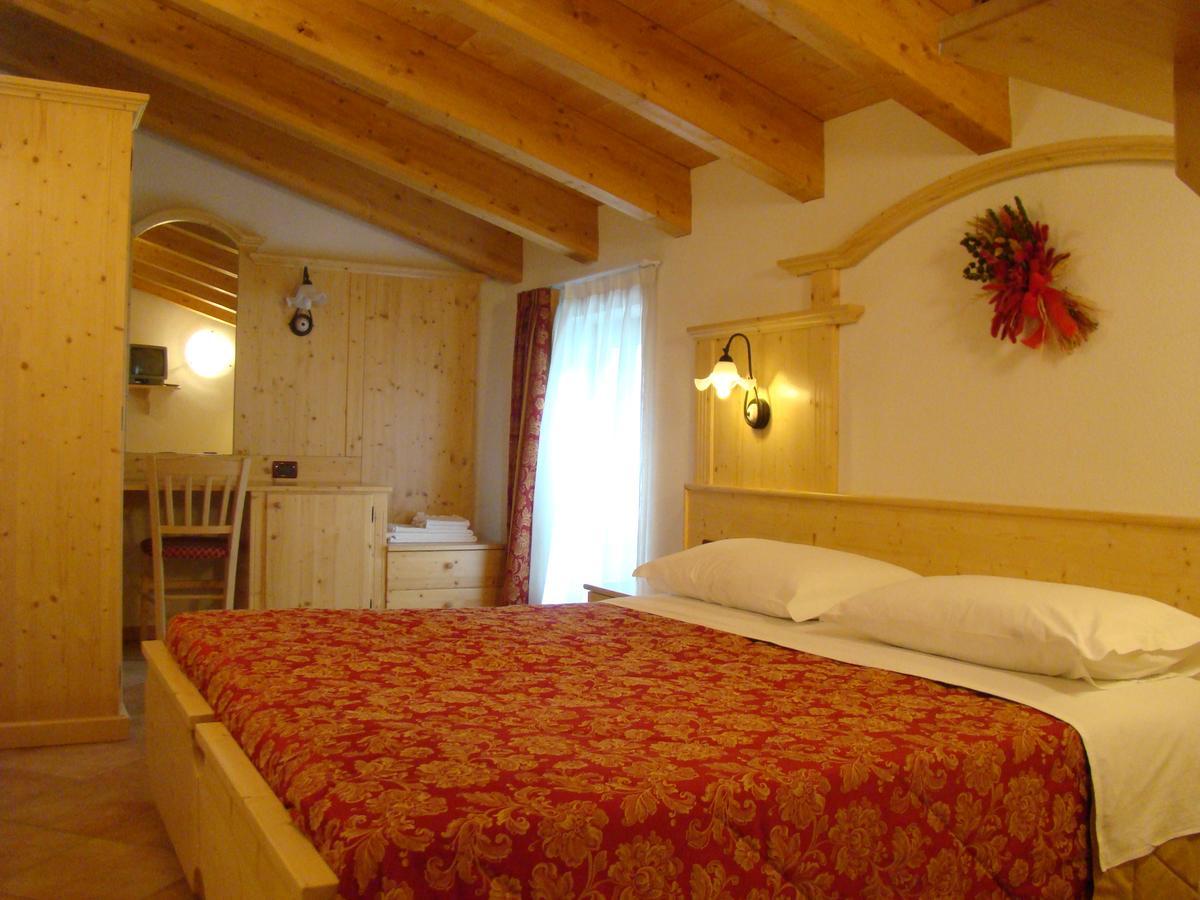 Hotel Pizzo Degli Uccelli Castello Tesino Exterior photo